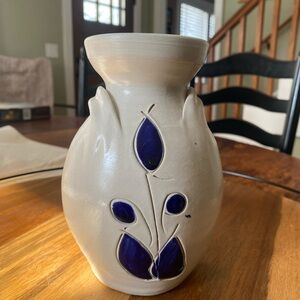 Williamsburg Pottery Vase
